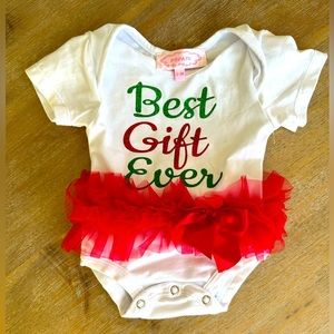 *NWOT* 0-3M Best Gift Ever Christmas Baby Onesie - Popatu